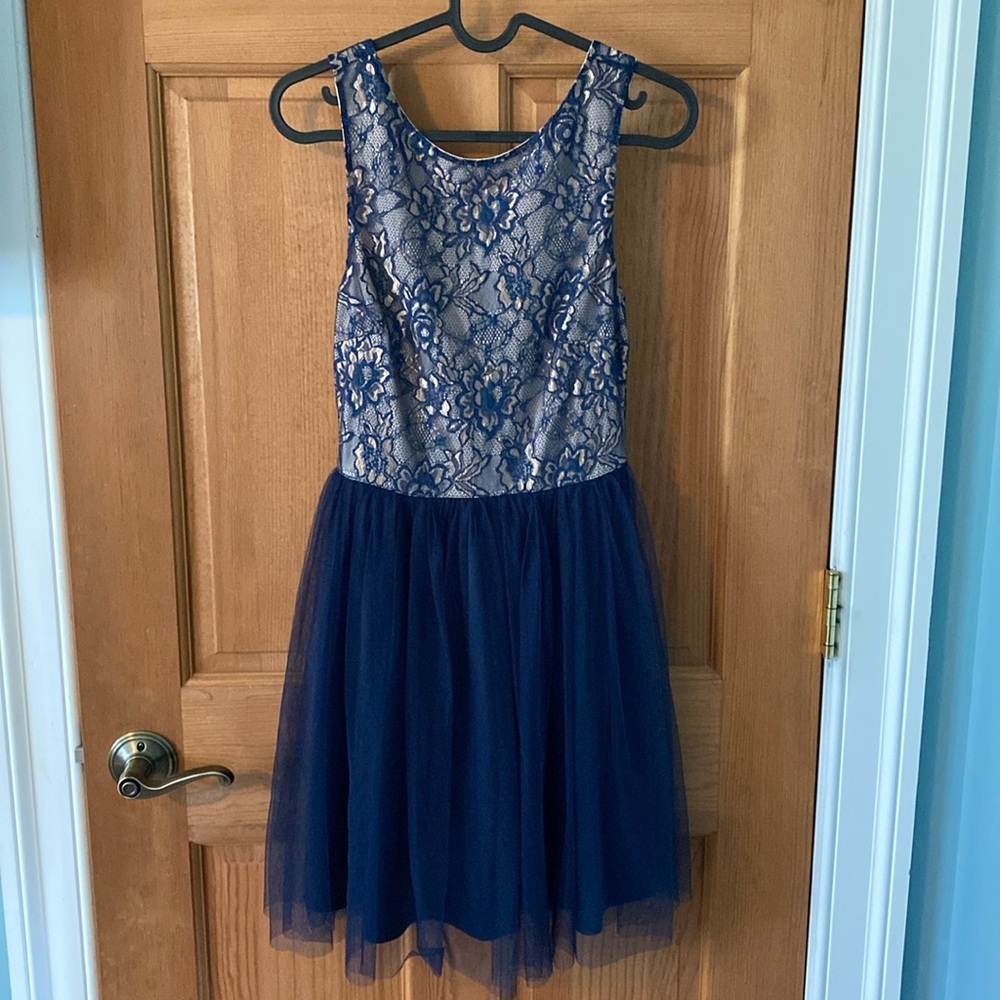 Forever 21 Lace Tulle Size Small Navy Blue Prom or Homecoming Dress